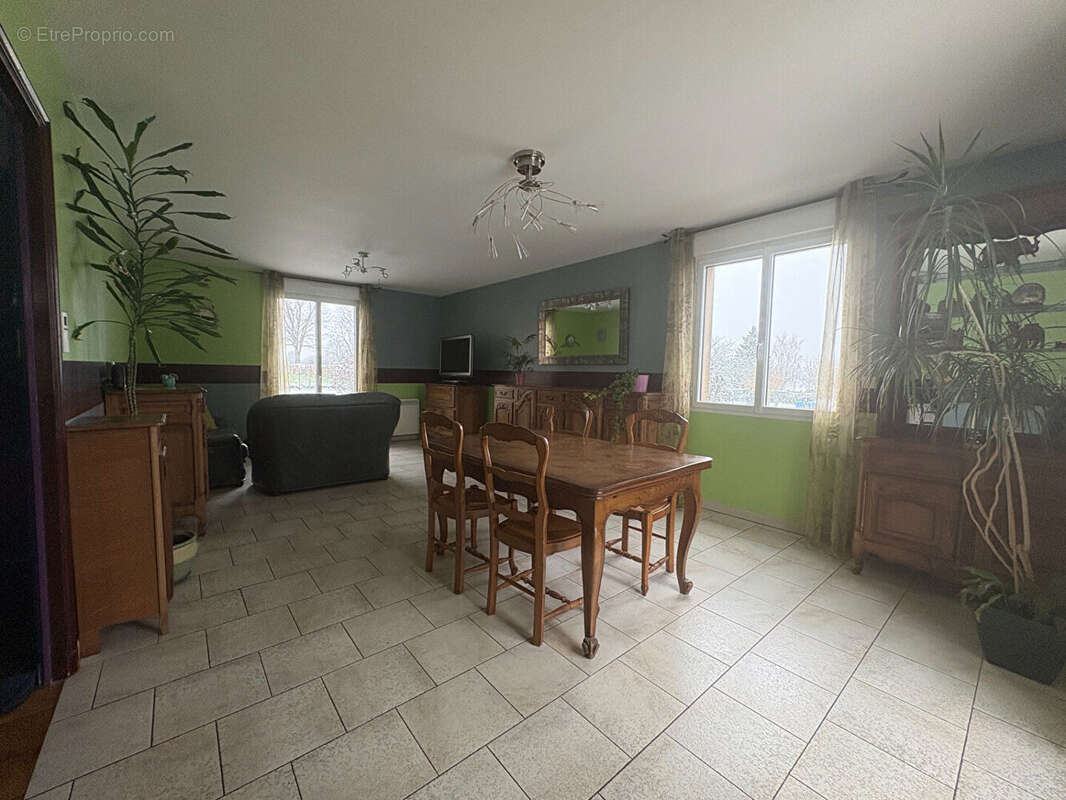 Maison à SAINT-DENIS-SUR-SARTHON