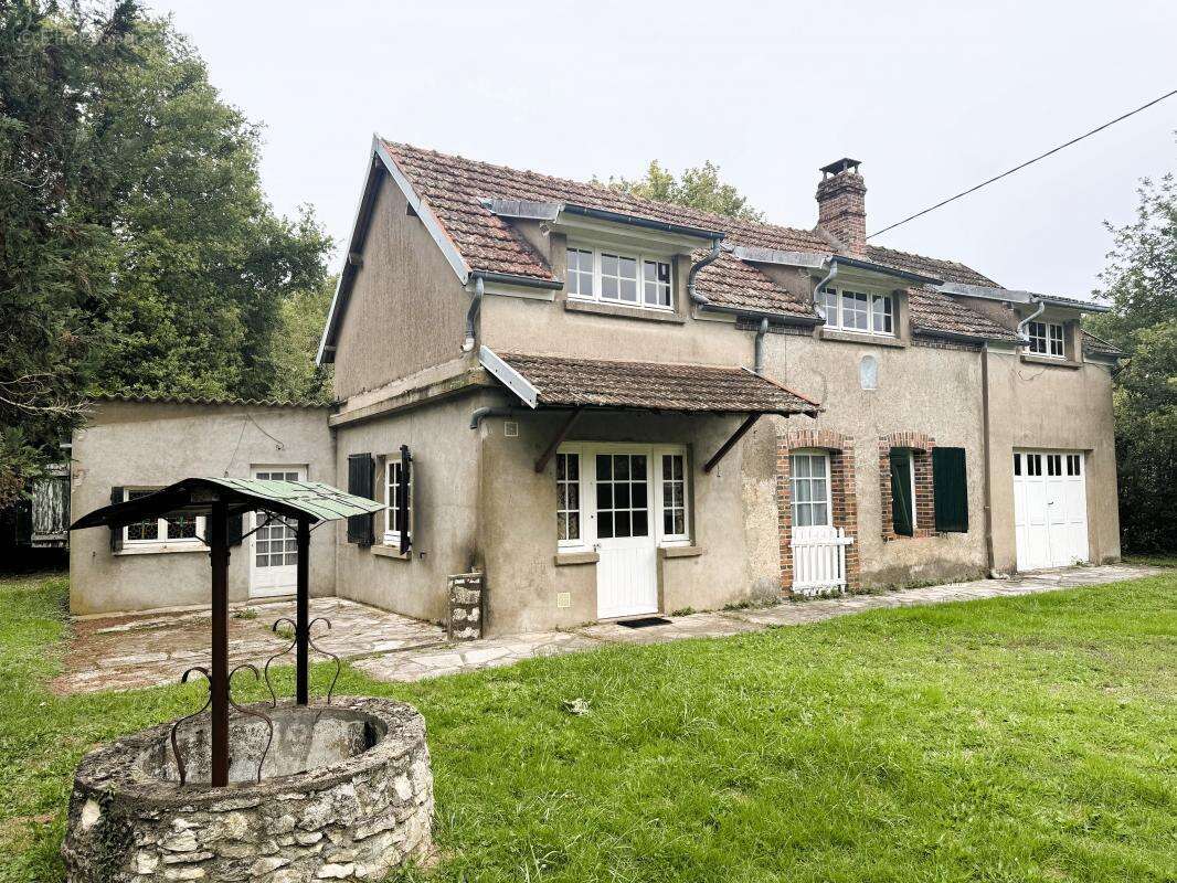 Maison à DAMPIERRE-SOUS-BOUHY