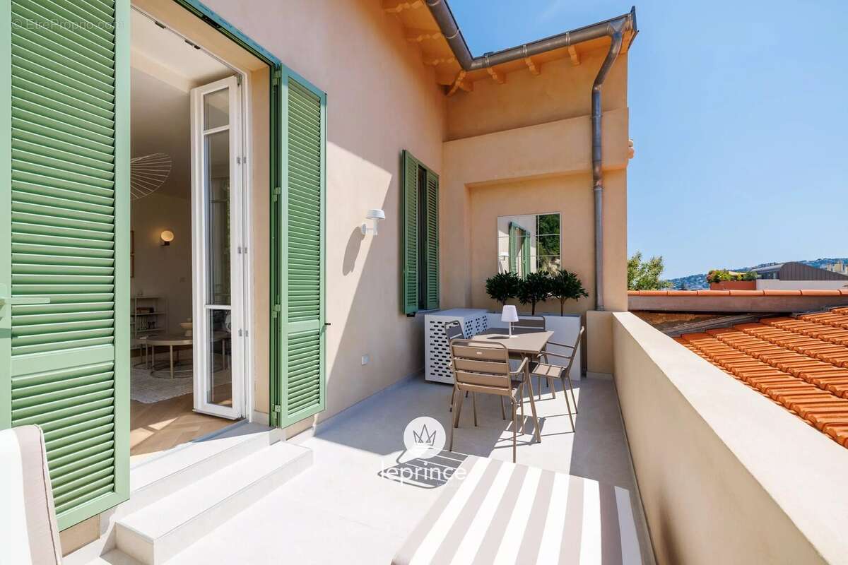 Appartement à NICE