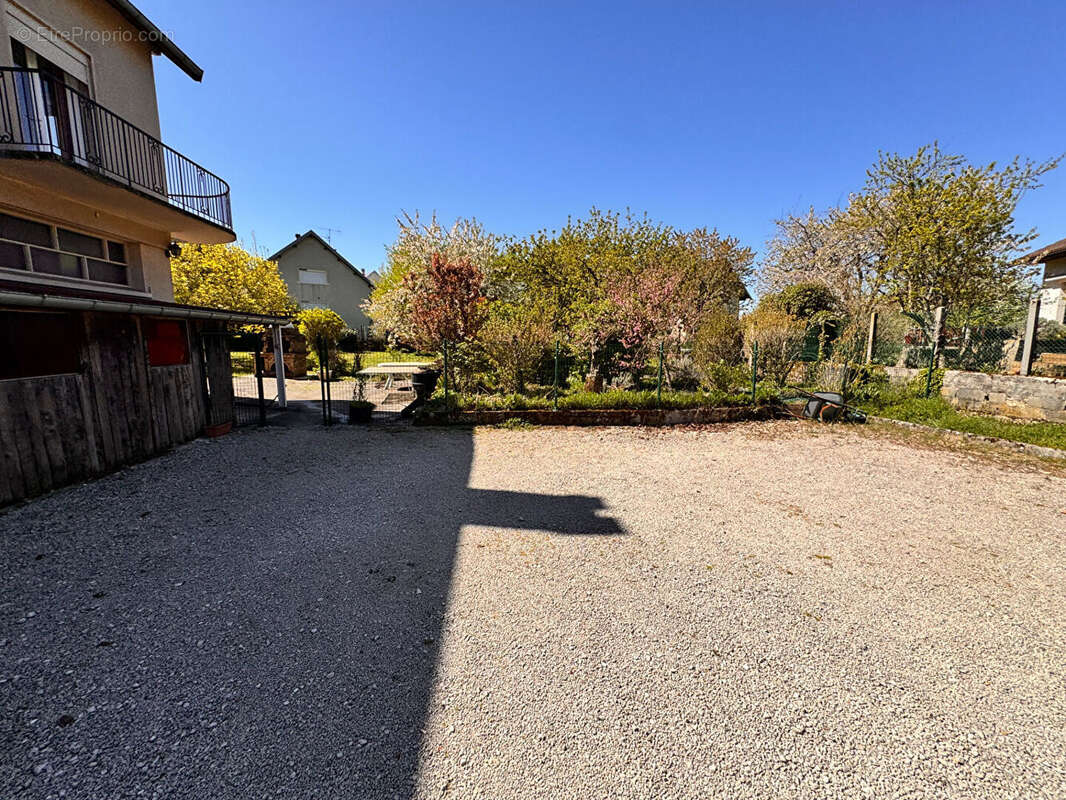 Maison à LONS-LE-SAUNIER