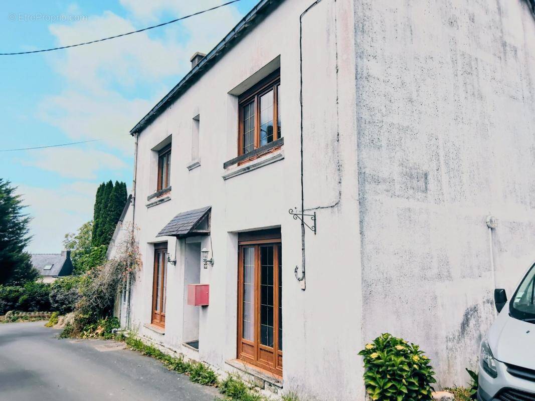 Maison à CORAY