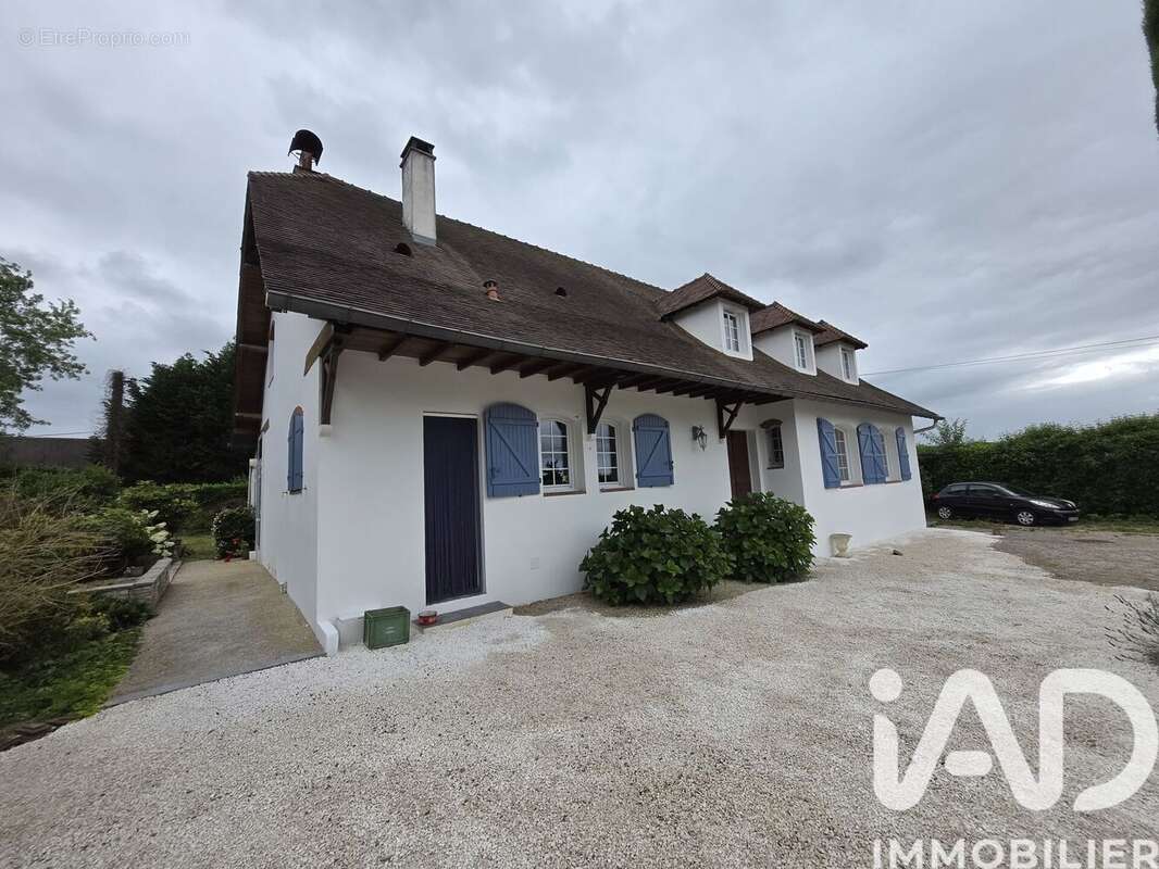 Photo 8 - Maison à NAVAILLES-ANGOS