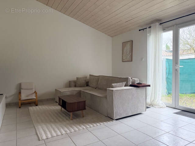 Maison à SAINTE-SOULLE