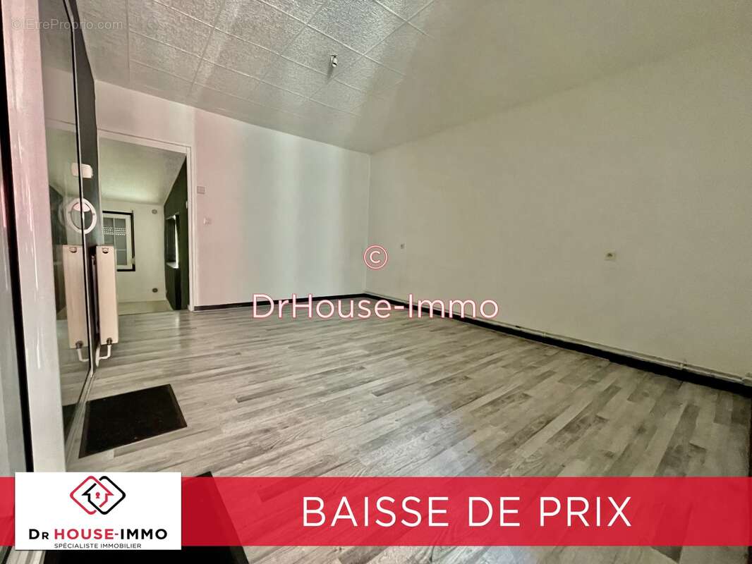 Maison à QUIEVRECHAIN