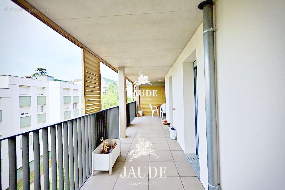 A vendre t3 avec terrasse et place de parking clermont- ferrand - photo 2