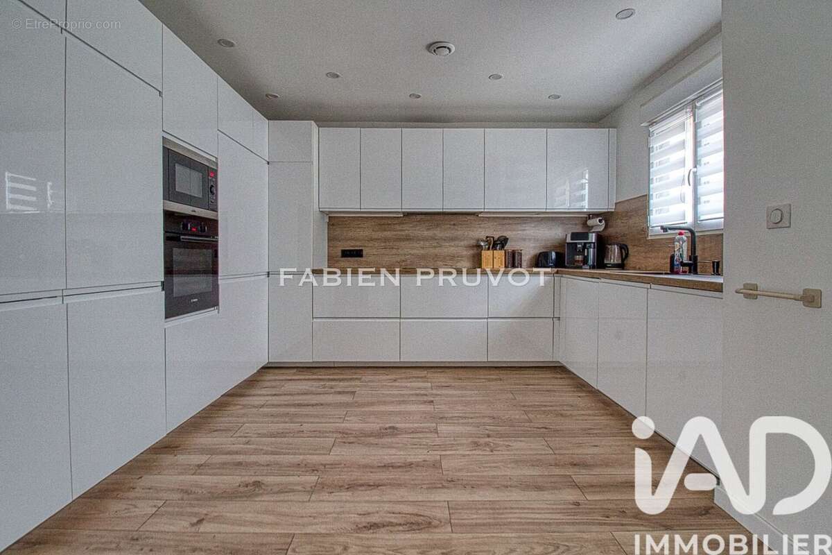Maison 170 m² à Herblay  - photo 7