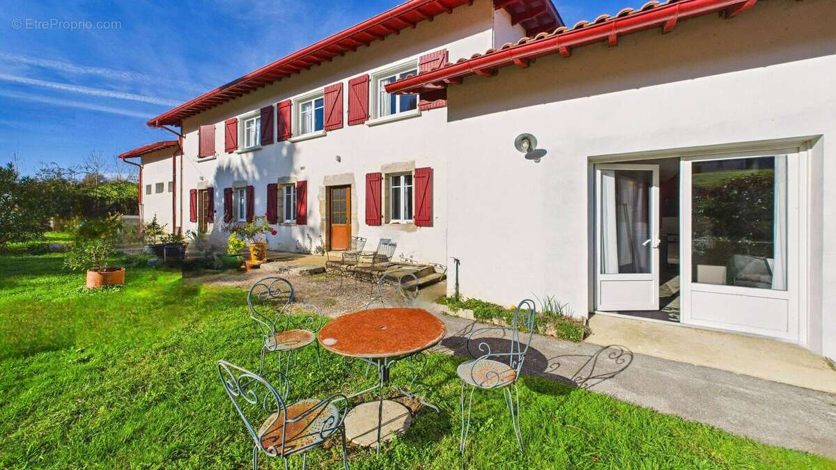 Demeure d'exception - 4 logements pour réunir votre famille au Pays Basque - photo 2