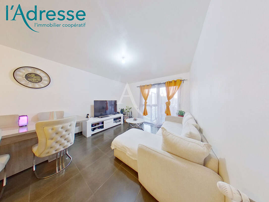 Appartement à PONTAULT-COMBAULT