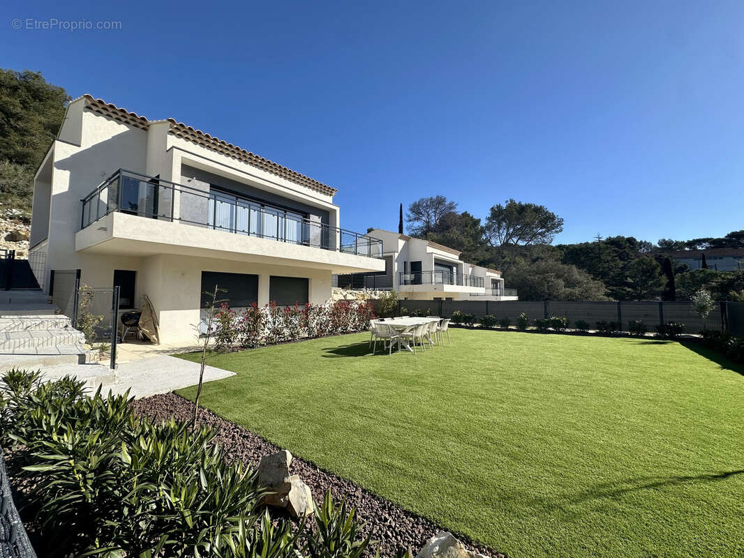 Maison à ROQUEFORT-LA-BEDOULE