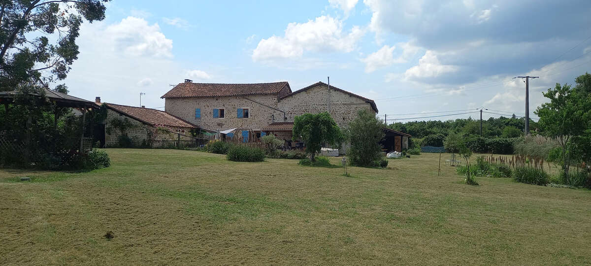 Maison à CELLEFROUIN