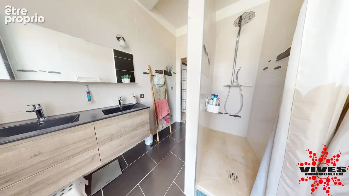 Belle maison de 165m2, 4 chambres avec  jardin, piscine et garage - photo 21