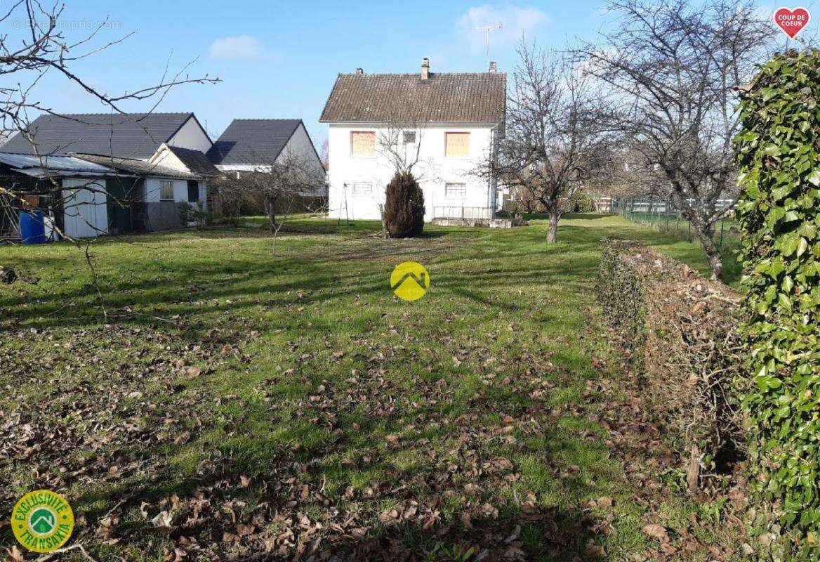 Maison à VILLENEUVE-L&#039;ARCHEVEQUE