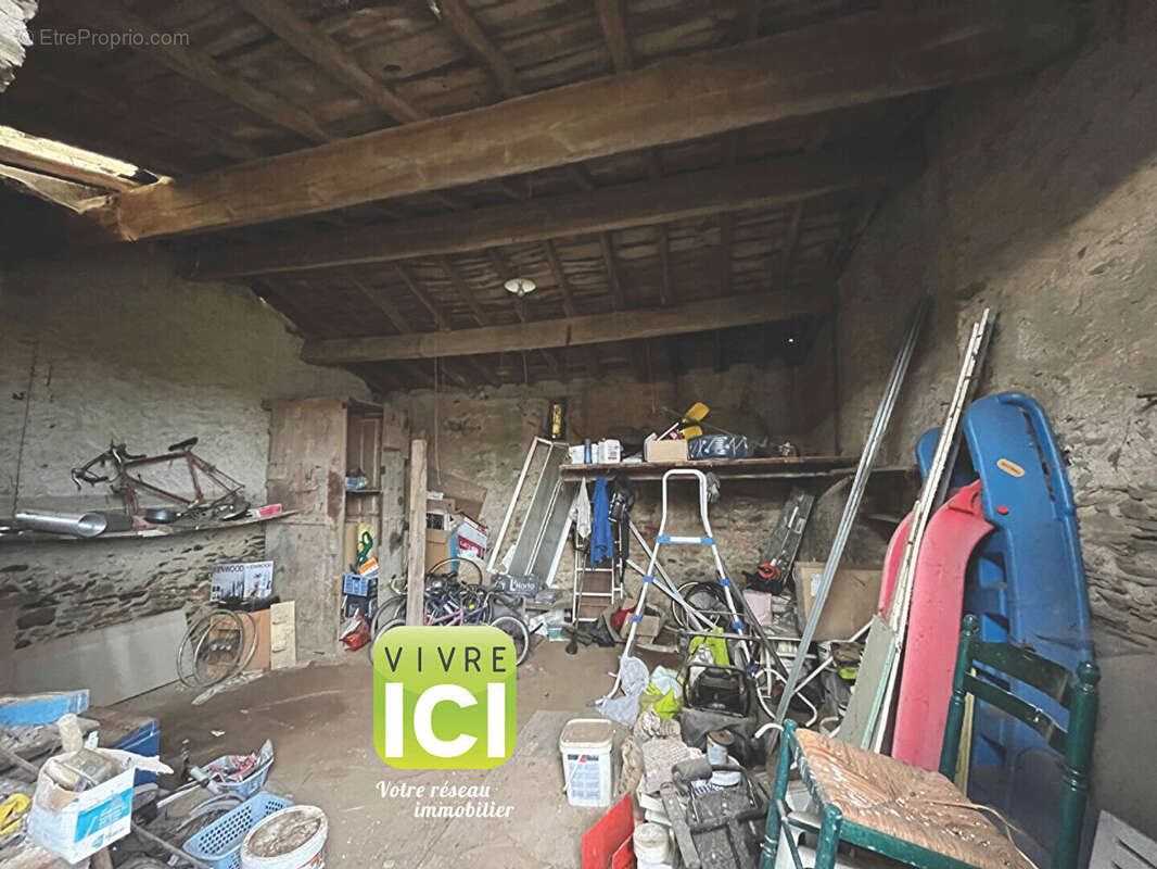 Maison à SAINT-JULIEN-DE-CONCELLES