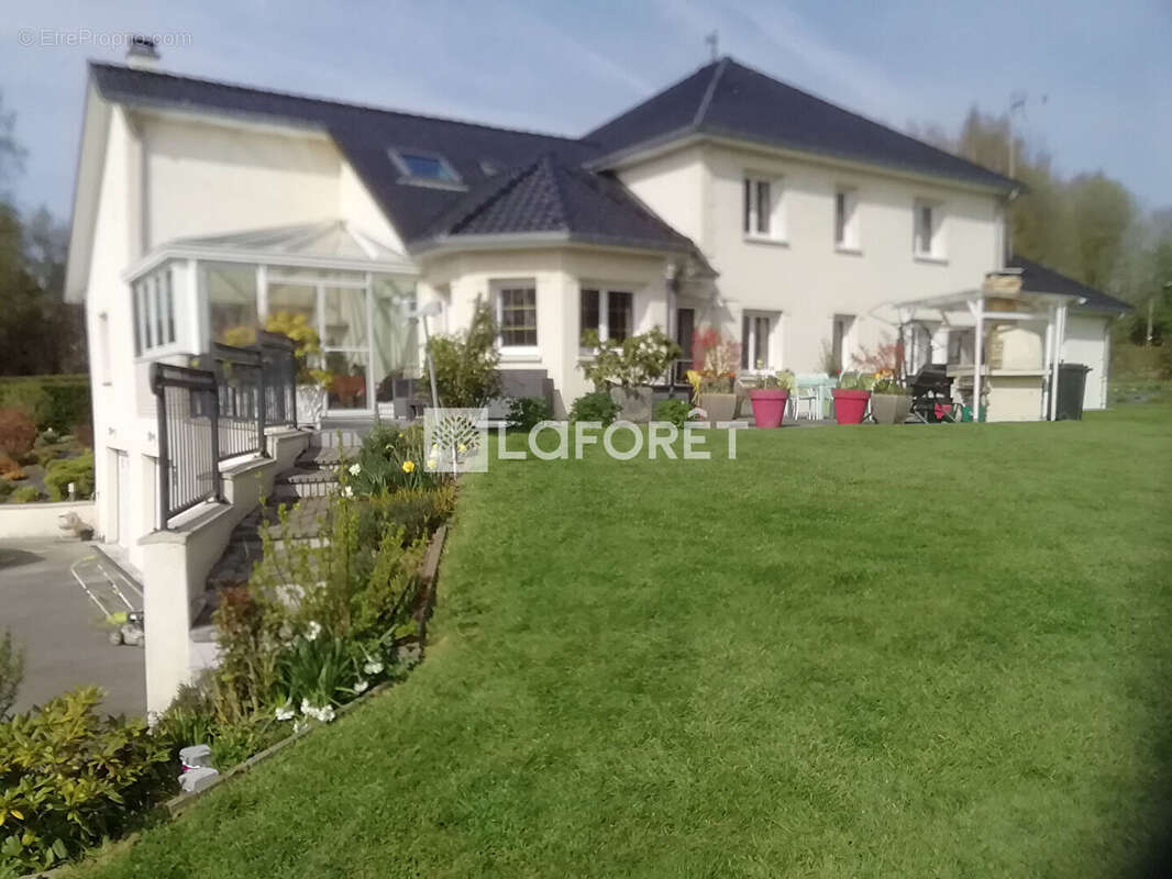 Maison à NUNCQ-HAUTECOTE