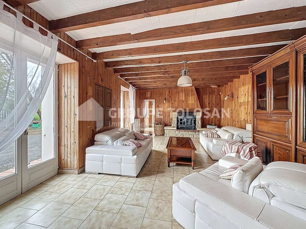 Maison à SAINT-JULIA