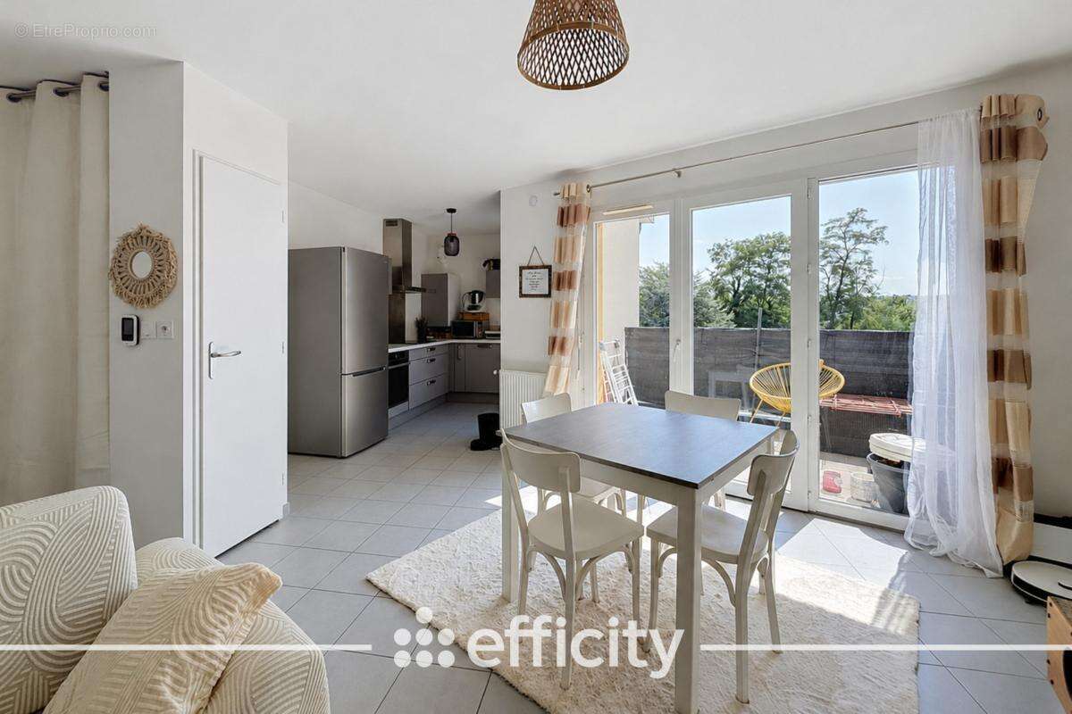 Appartement à GRIGNY