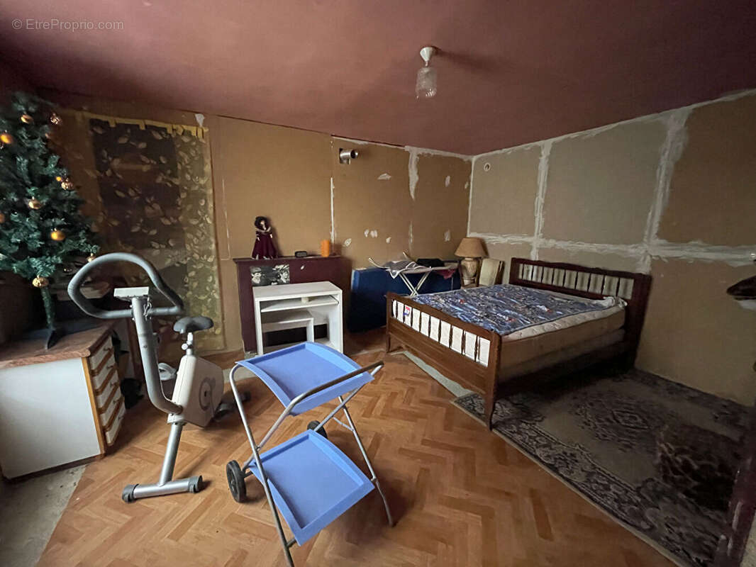 Maison à SAINT-CALAIS