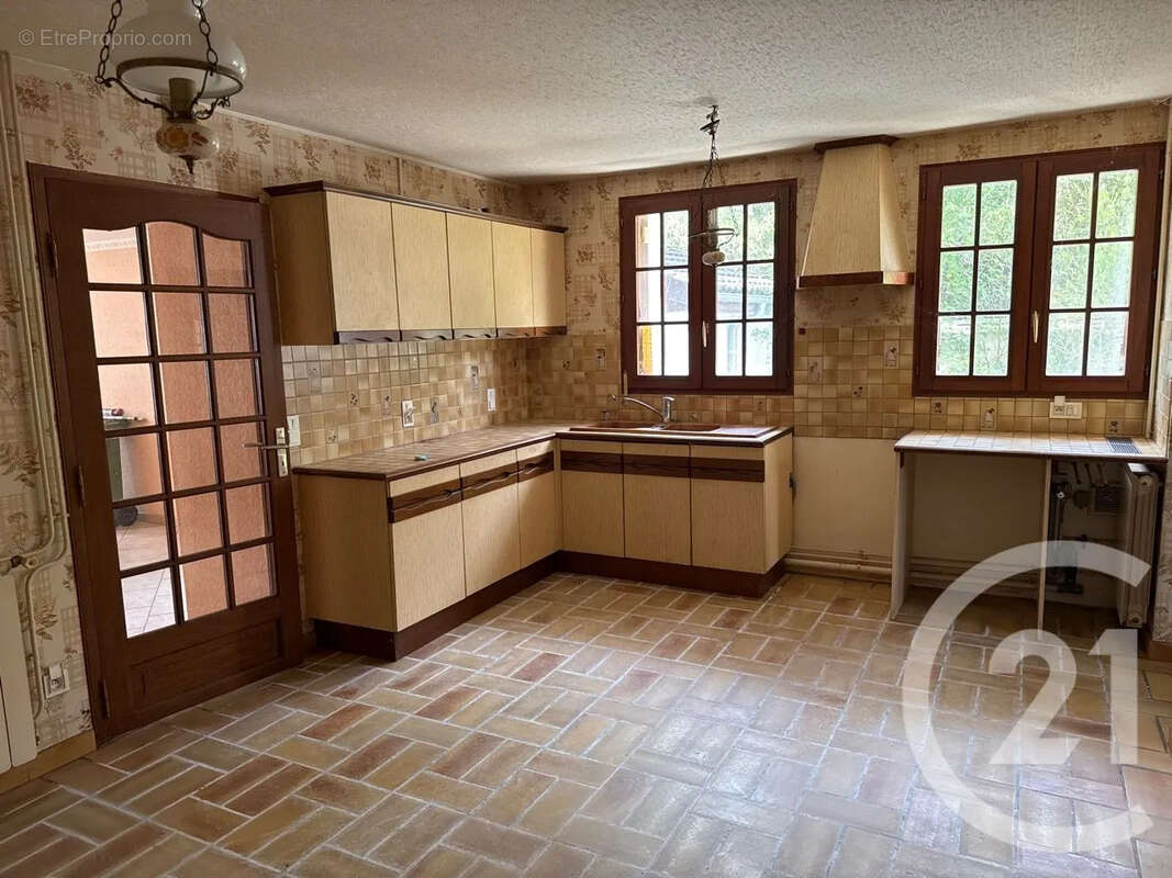 Maison 112 m² à Neuvy-Sur-Loire  - photo 3