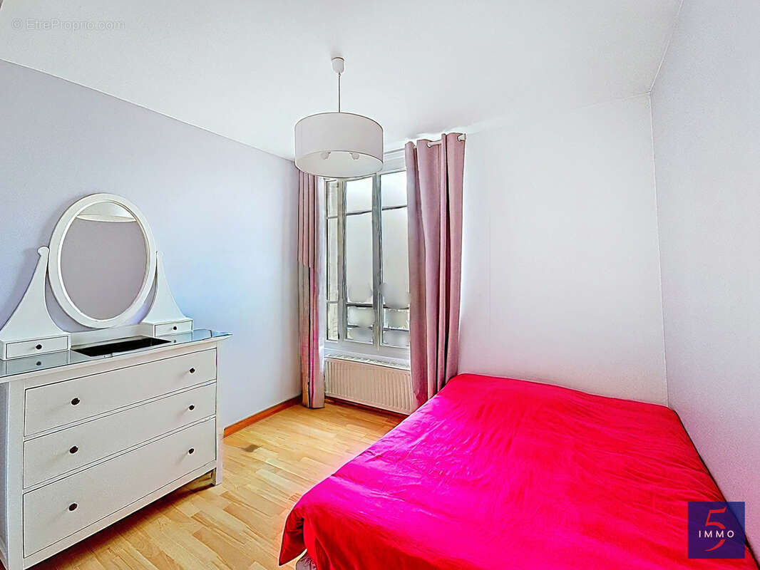 Maison à VAIRES-SUR-MARNE