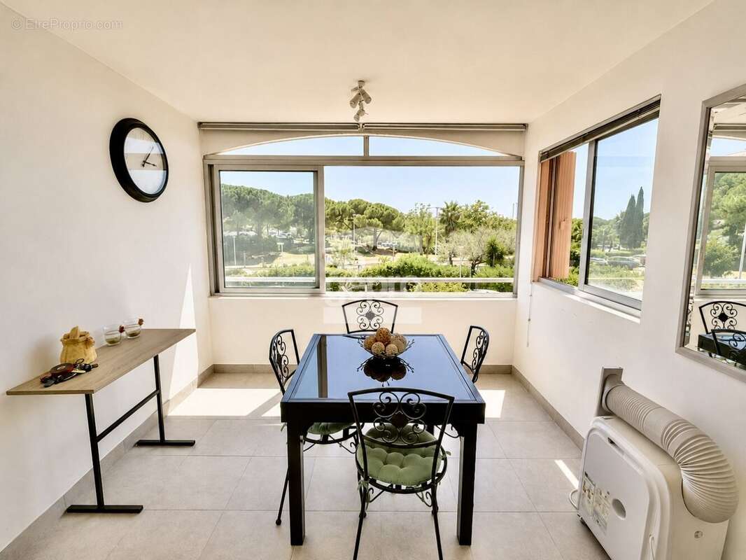 Réf : 2308 - Vente Appartement 2 Pièces avec parking, secteur Mont Saint Martin Cap d'Agde ! - photo 7