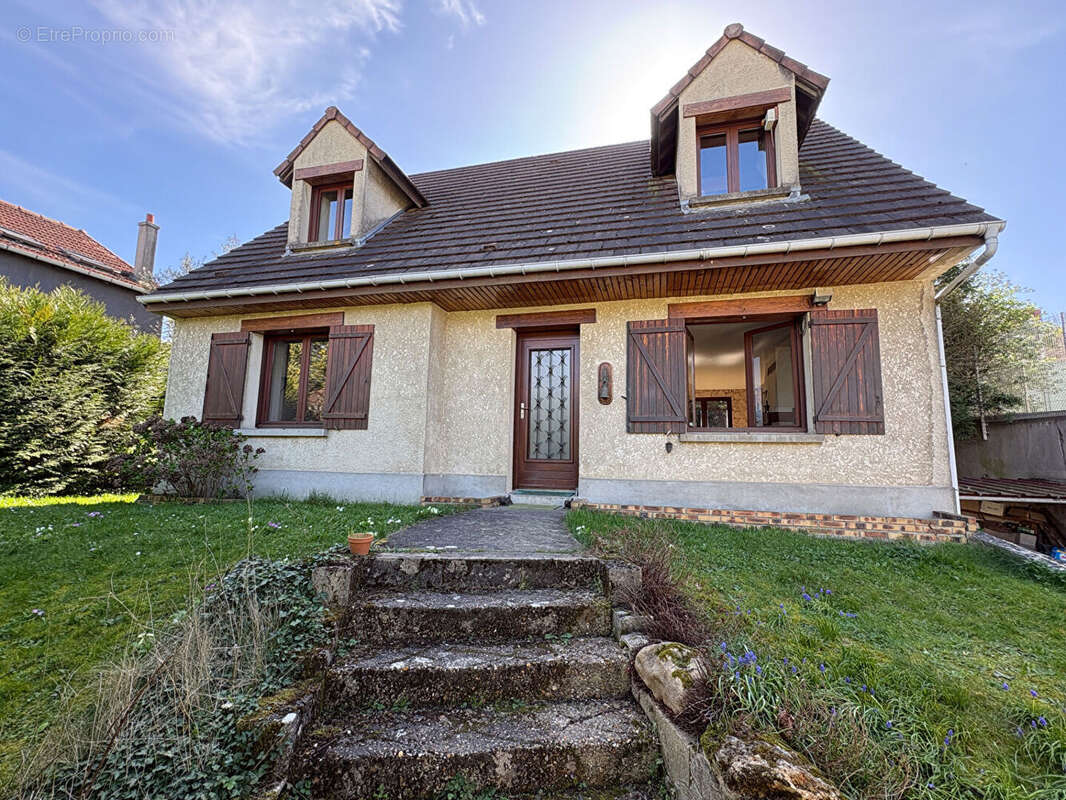 Maison à CHATILLON