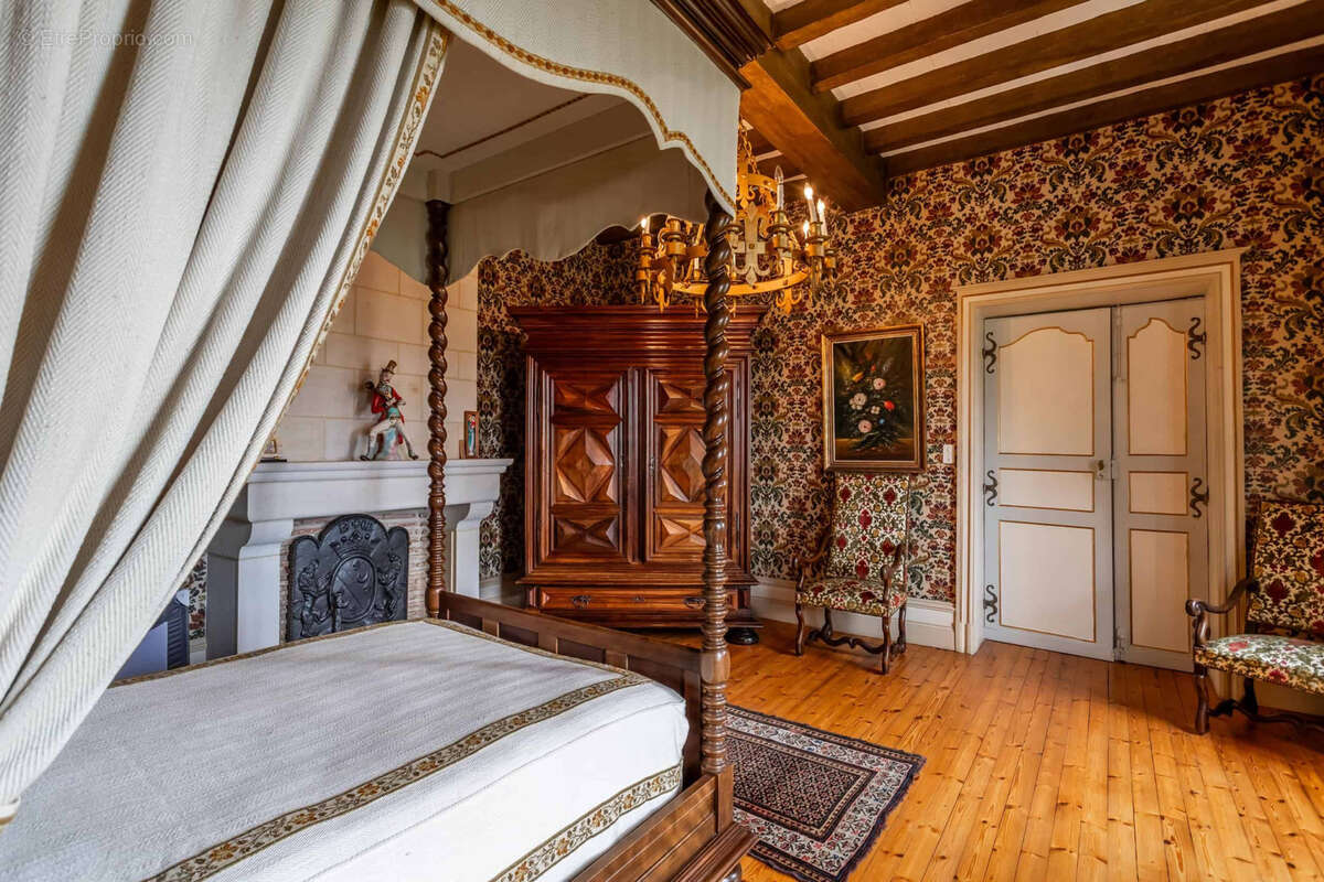 Chateau estate - photo 32