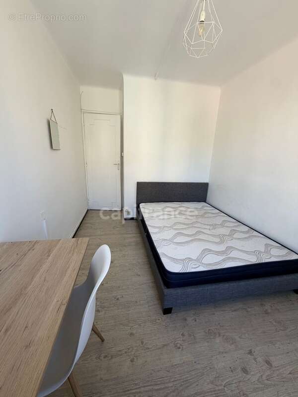 Appartement à MARSEILLE-5E