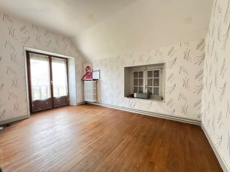 Maison à SAINT-ARNOULT-EN-YVELINES