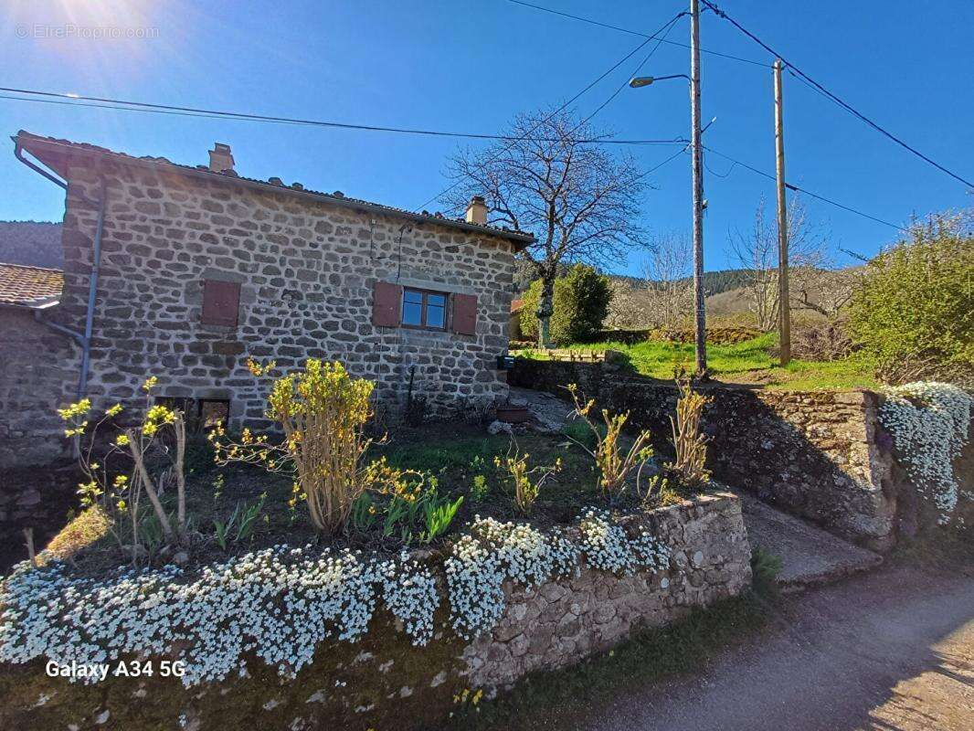 Maison en pierres de 103m² - photo 2
