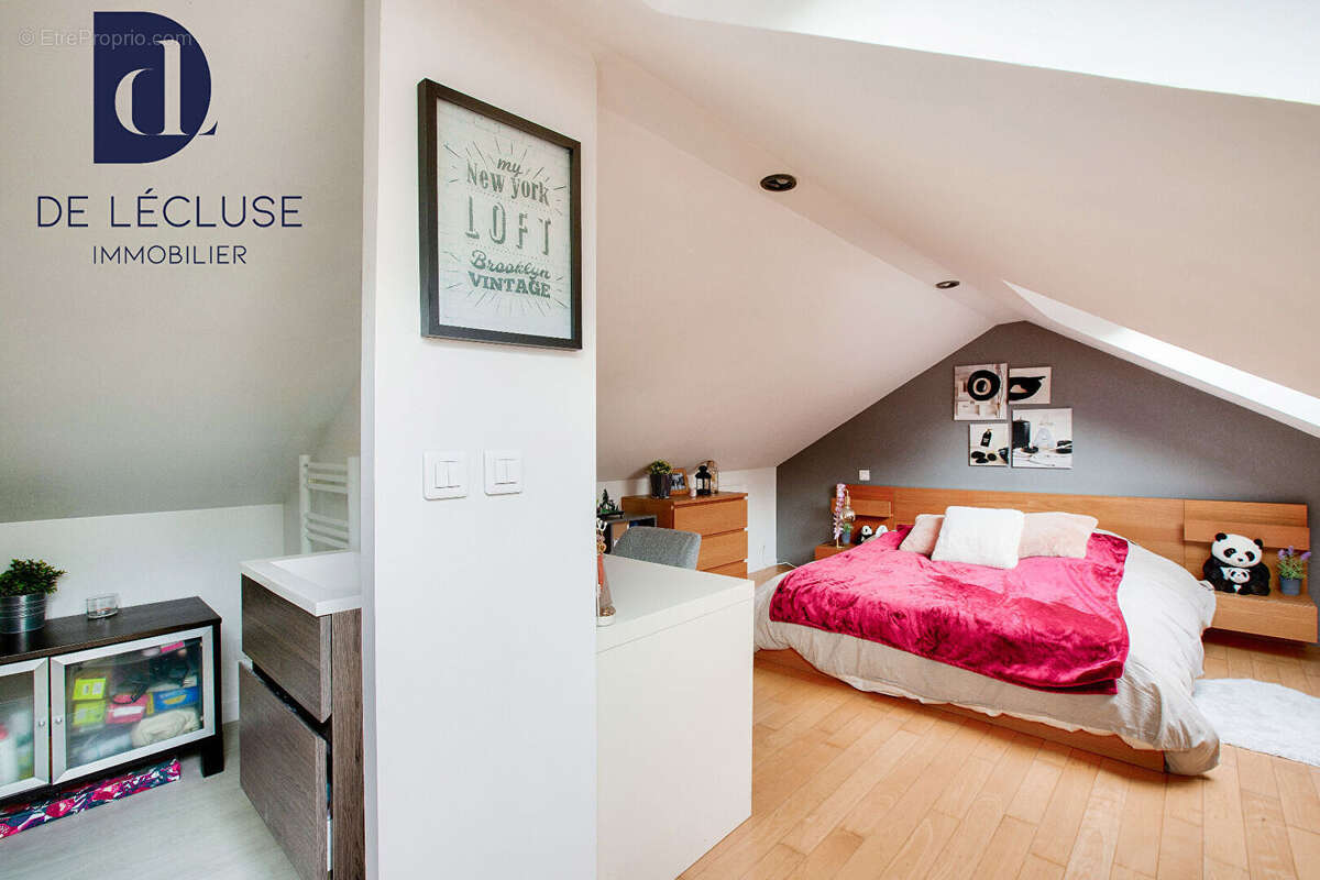 Les Loges-en-Josas  - Belle Maison  8 pièces de 130m2 avec Jardin - photo 12