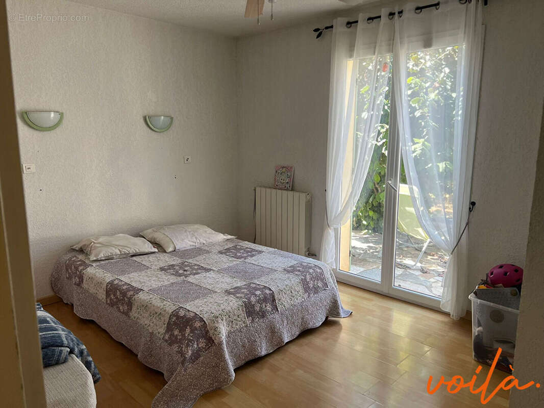REF : MARBRES - Maison plain pied 4 ch - jardin - abris de garage - photo 8