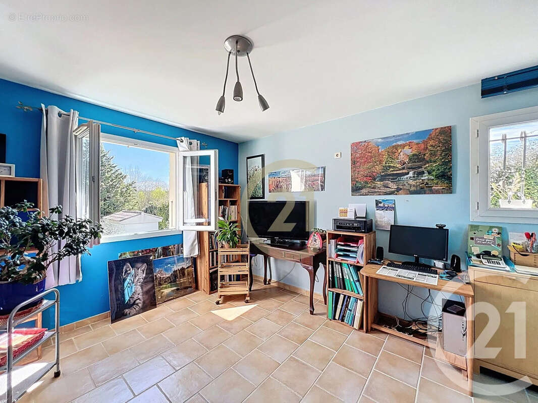 Maison 128 m² à Uzes  - photo 10
