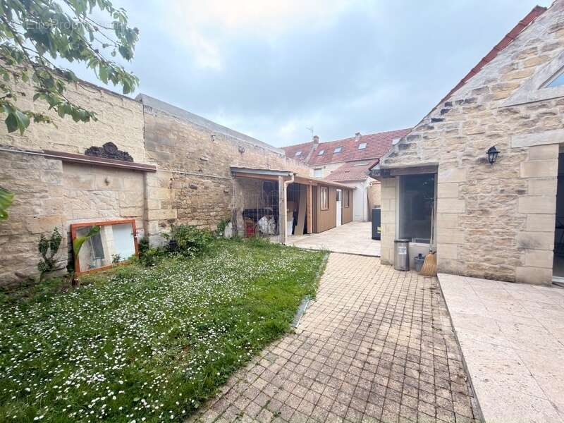 Maison à MONTATAIRE