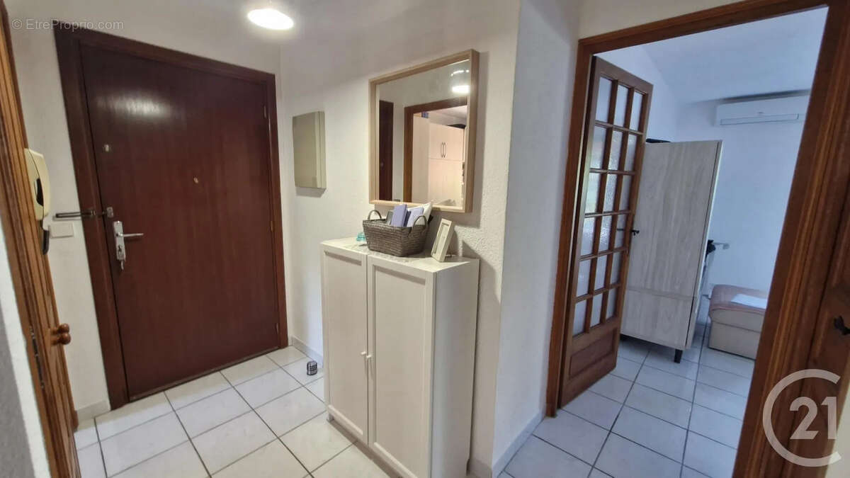 Appartement à SIX-FOURS-LES-PLAGES