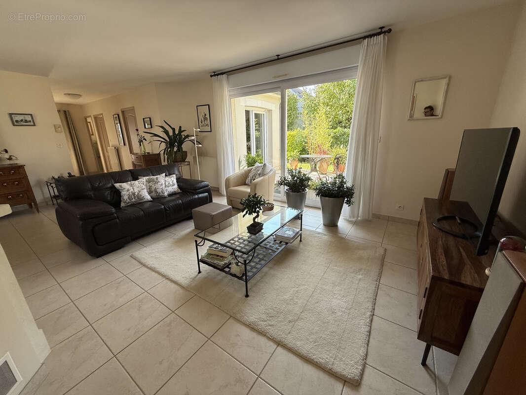 Maison à SAINT-JEAN-DE-BRAYE