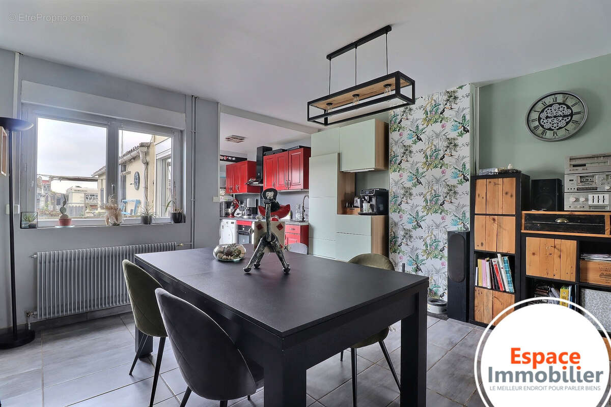 Maison à NEUVILLE-SUR-ESCAUT