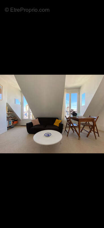 Appartement à PARIS-18E