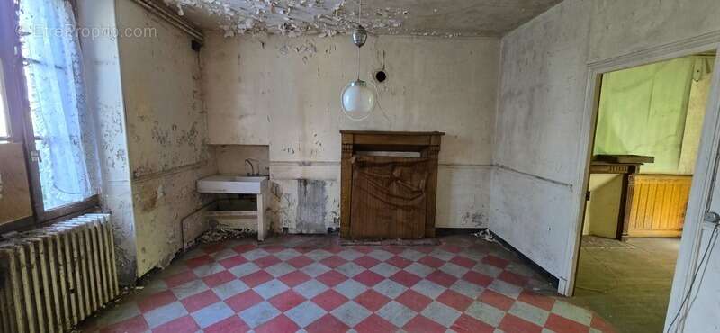 Maison à BENEVENT-L'ABBAYE