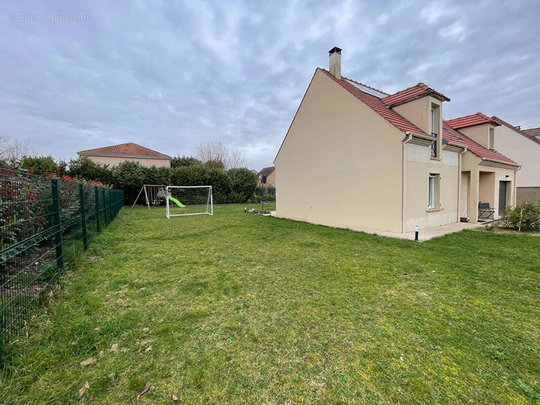 Maison à ANGERVILLE