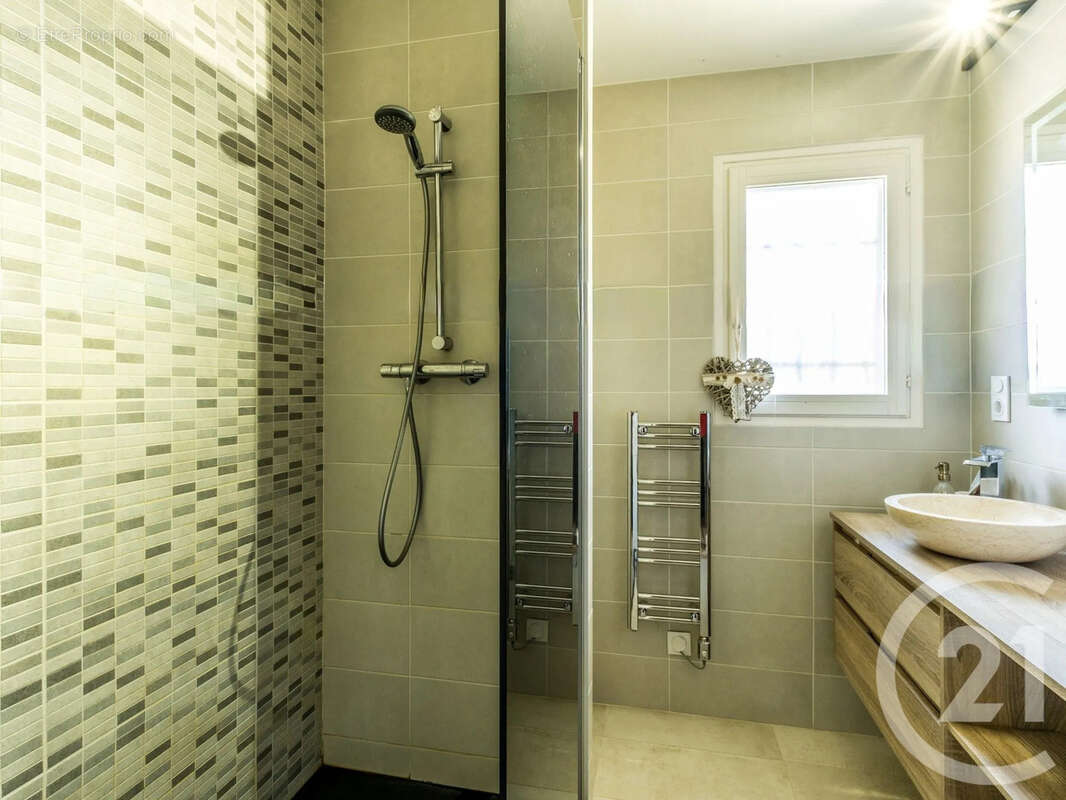 Maison 124 m² à Trevoux  - photo 6