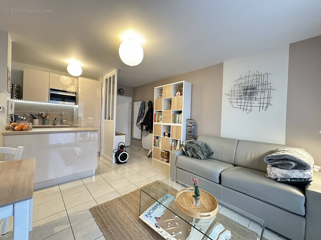 Appartement à VAIRES-SUR-MARNE