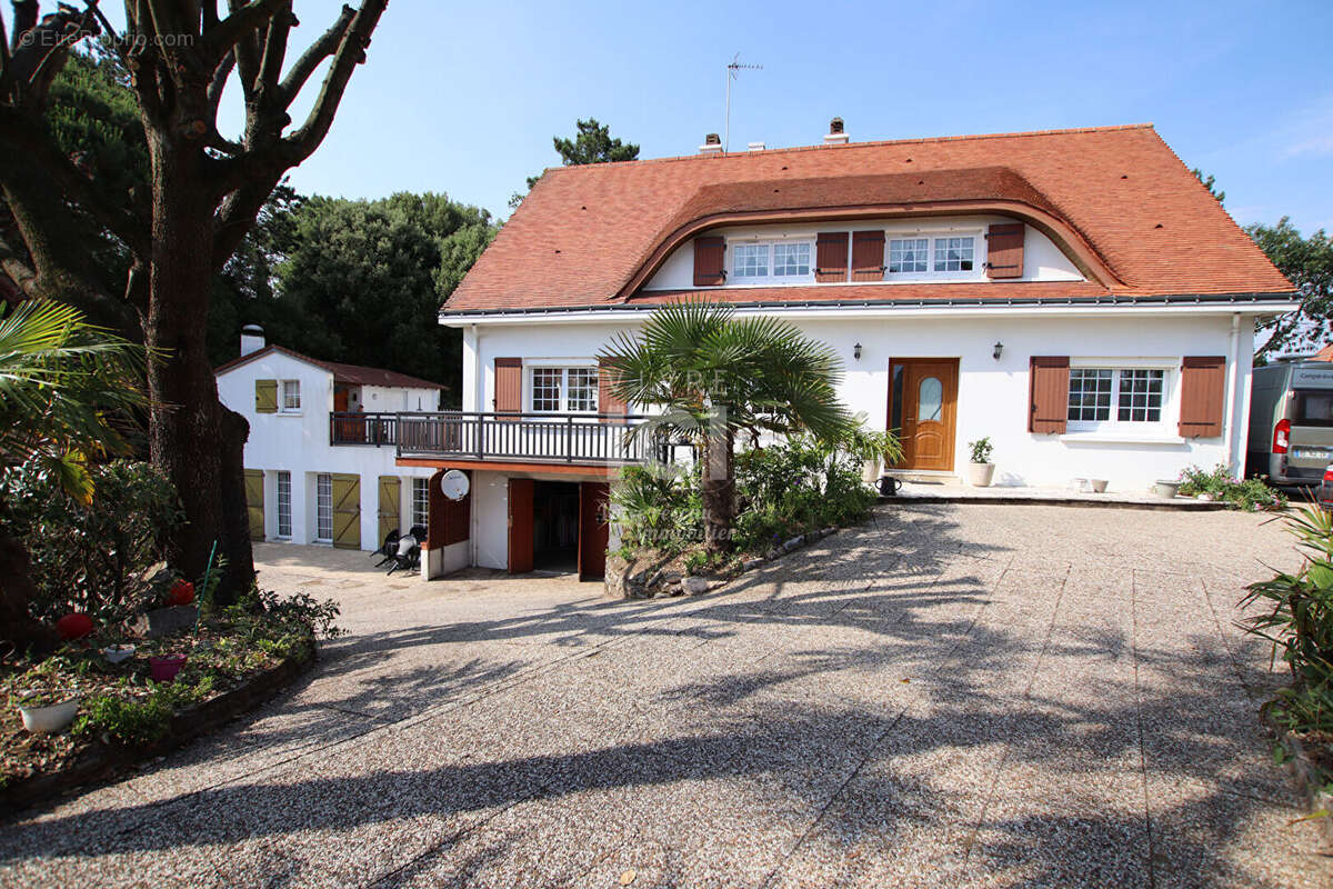 Maison à SAINT-MICHEL-CHEF-CHEF