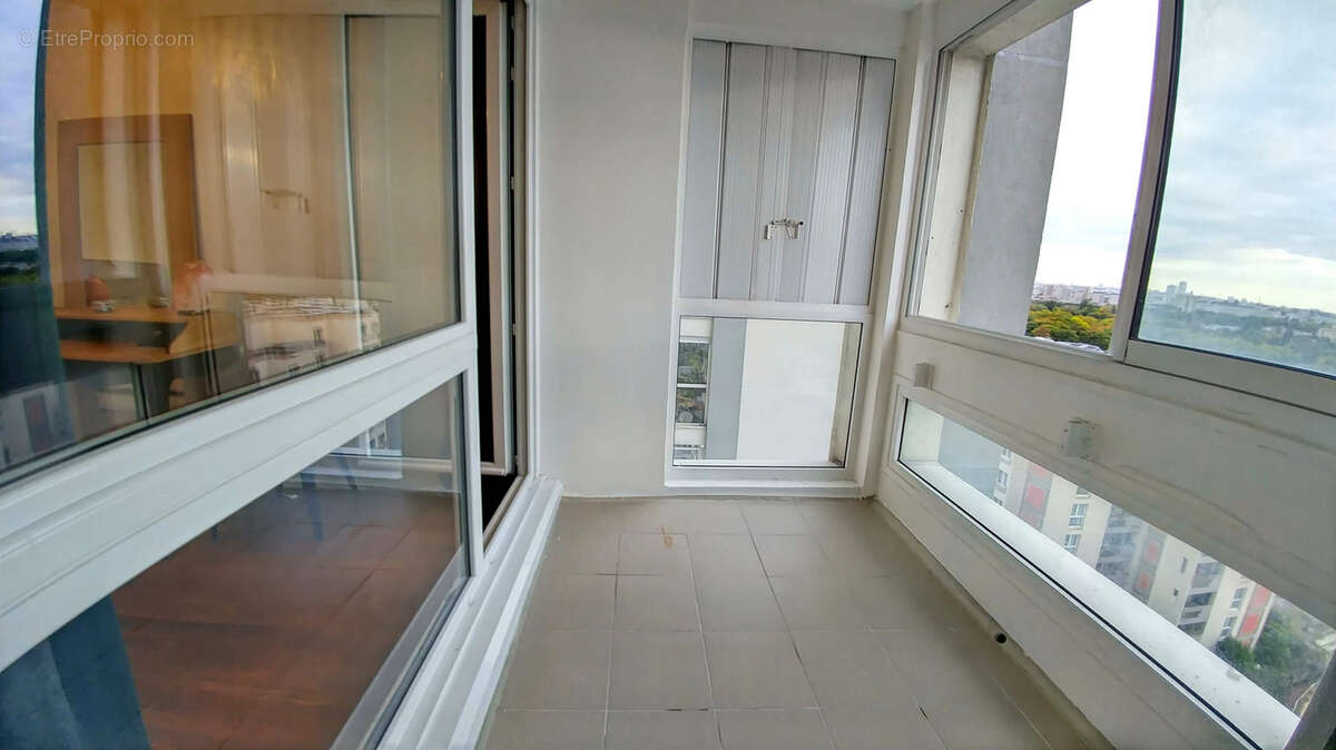 Très bel appartement avec loggia   Epinay-sur-Seine, cœur de ville - photo 6