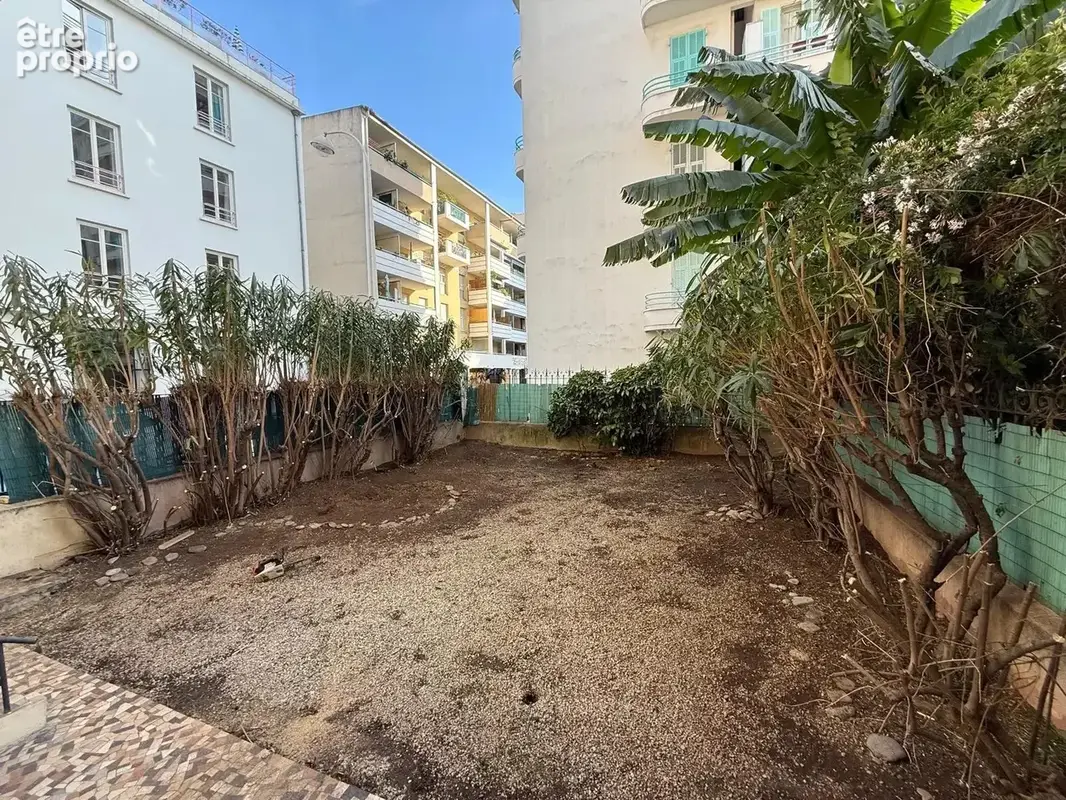 Avenue des fleurs - 3 pieces 87 m² + jardin 70 m² - photo 2