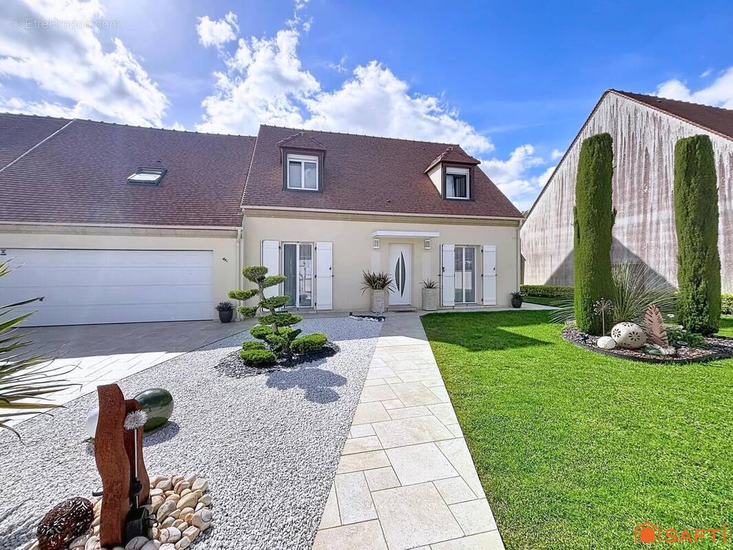 Photo 1 - Maison à RAMPILLON