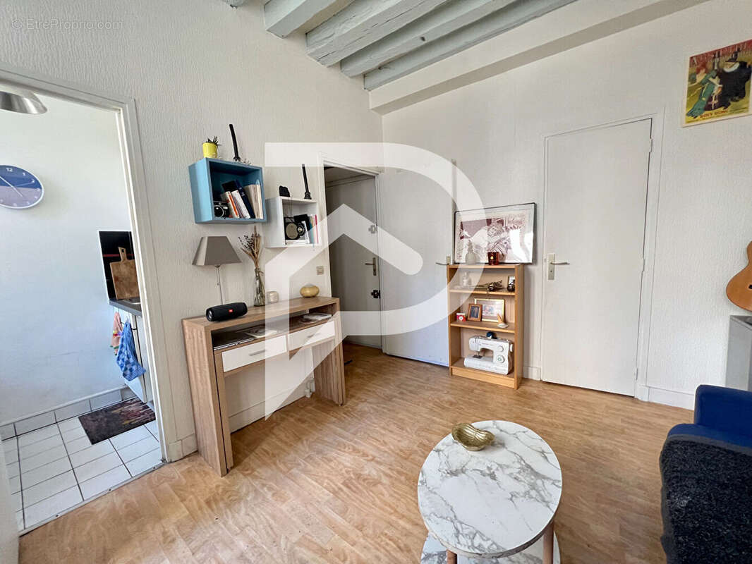 Appartement à PARIS-3E