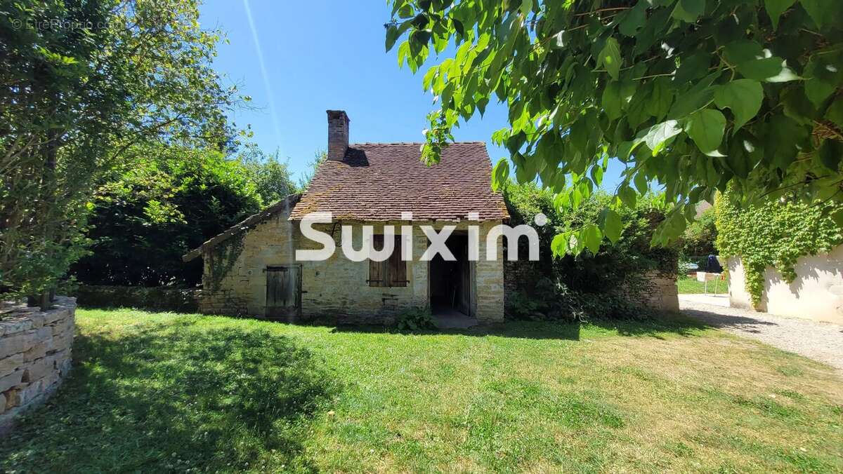 Propriété de caractère en pierre - photo 12