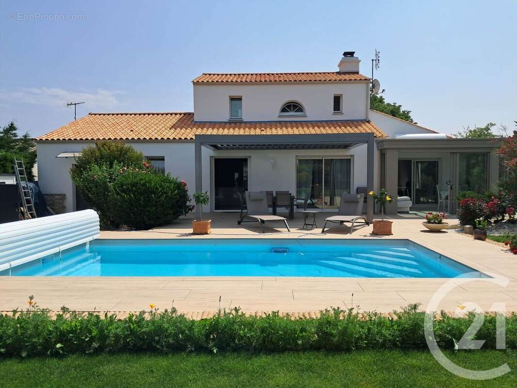 Maison à TALMONT-SAINT-HILAIRE