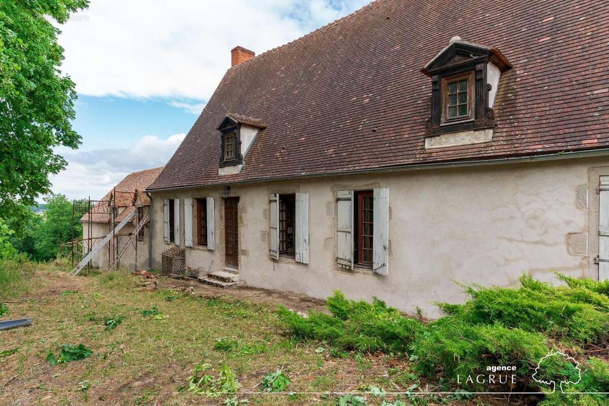   - Maison à CHAVROCHES