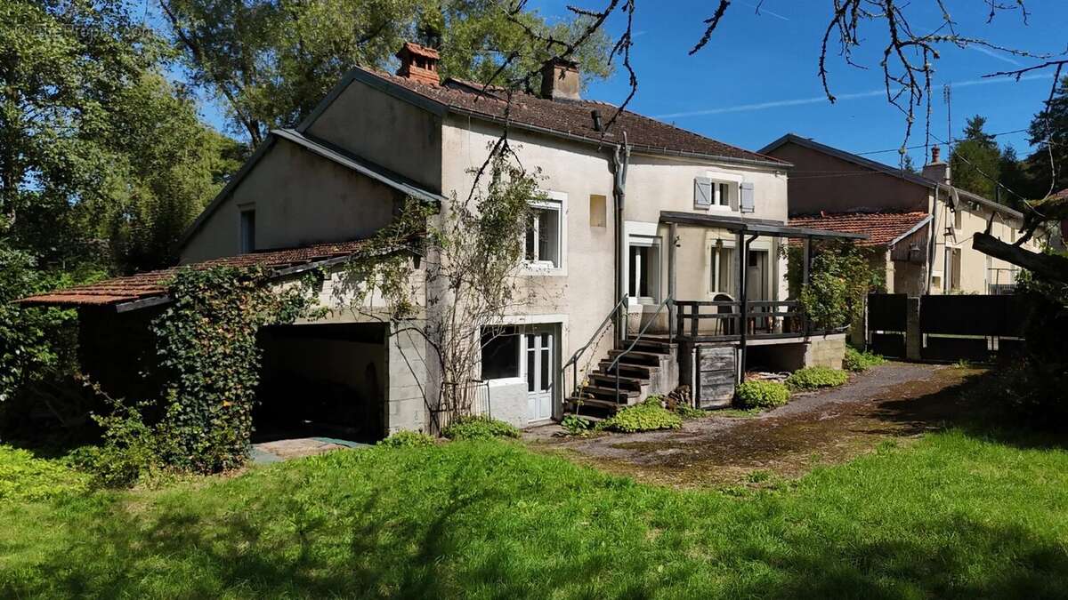 Maison à PASSAVANT-LA-ROCHERE